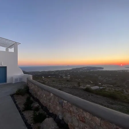 Ena Suites Santorini Pyrgos Kallistis Exterior photo