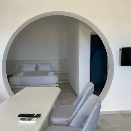 Ena Suites Santorini Pyrgos Kallistis Exterior photo