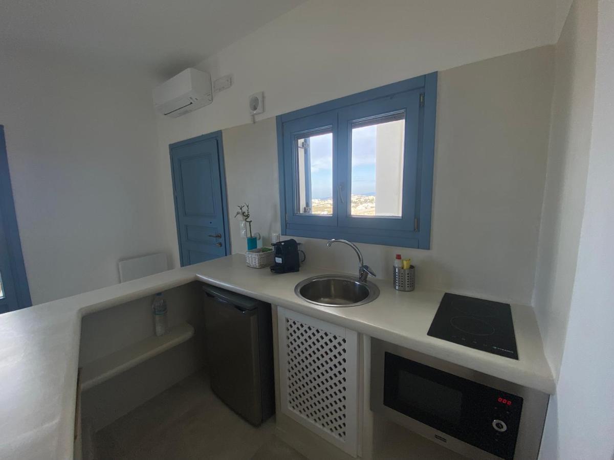 בית נופש Ena Santorini *