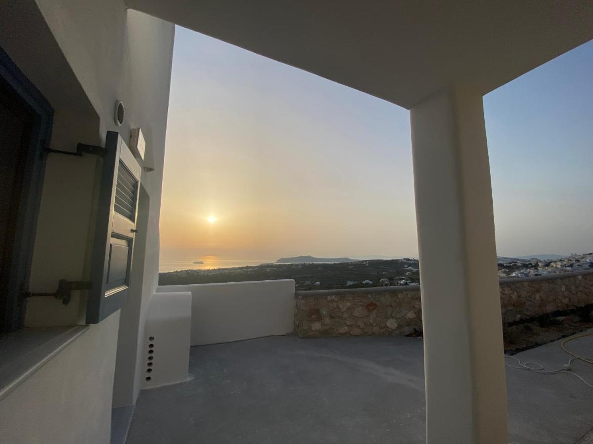 בית נופש Ena Santorini Pýrgos