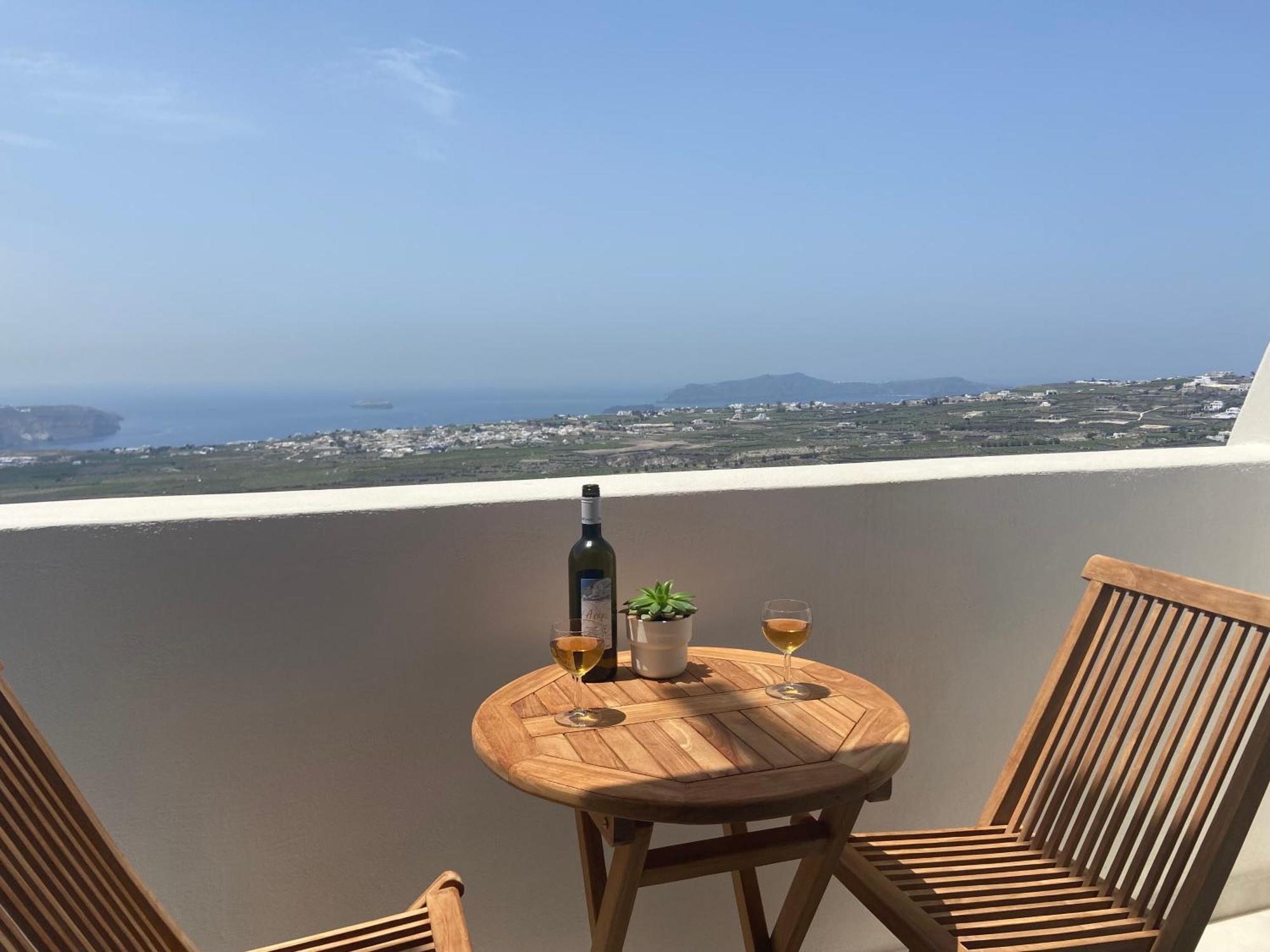Ena Santorini בית נופש Pýrgos