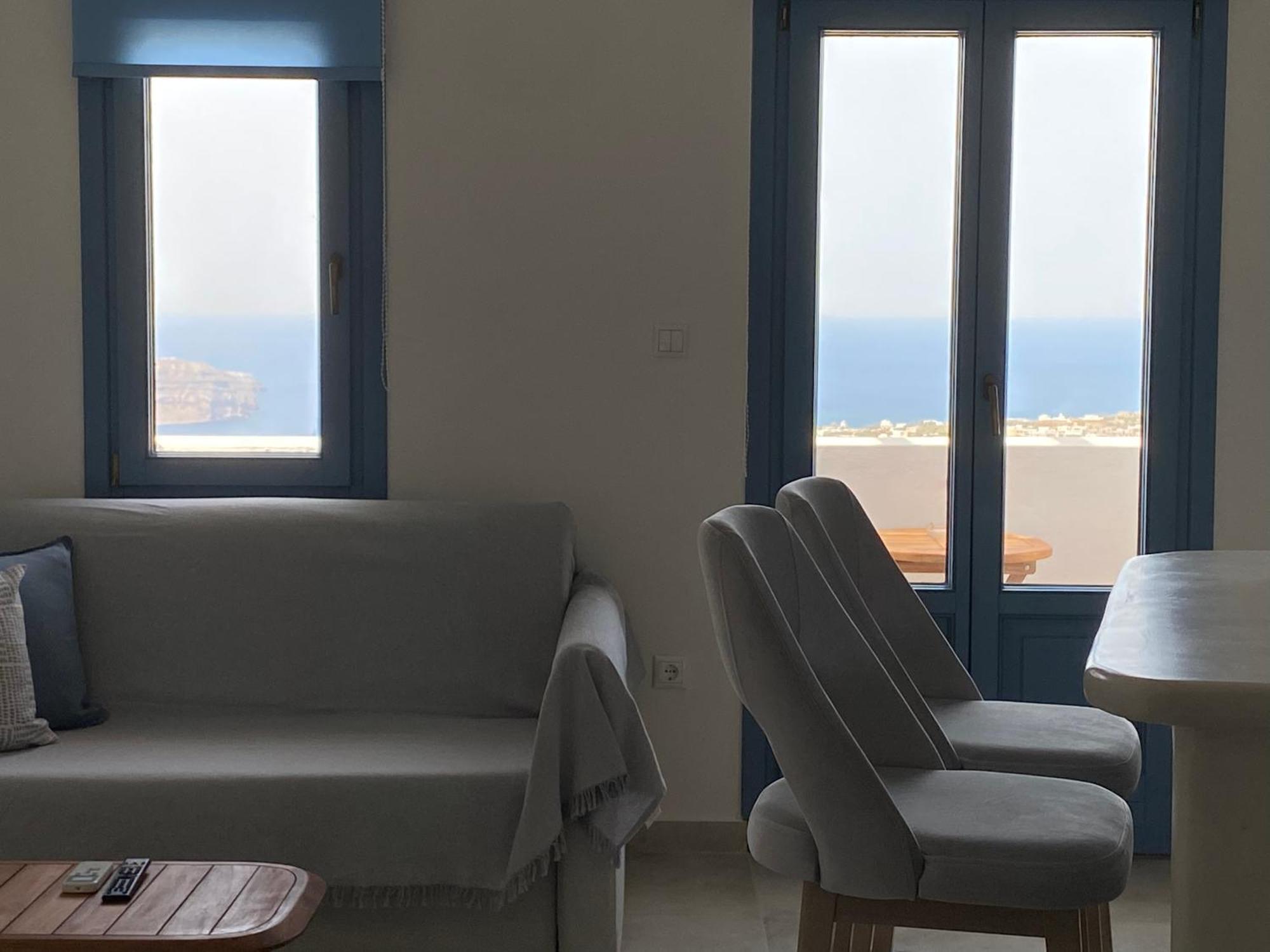 Ena Santorini בית נופש Pýrgos