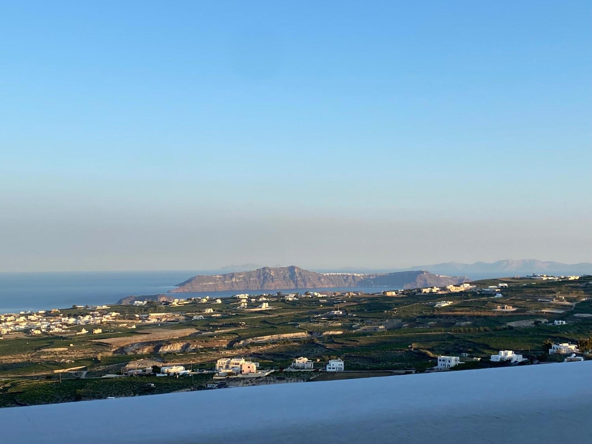 Ena Santorini בית נופש